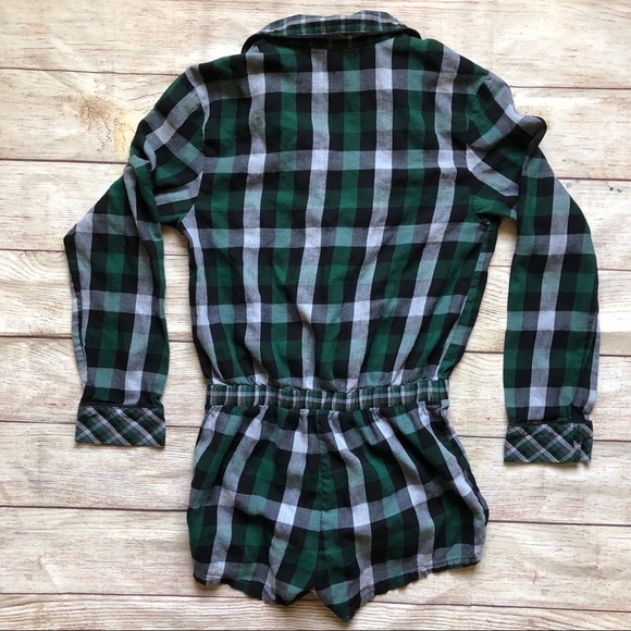 VS Plaid Sleep Romper - Picture 4 of 6